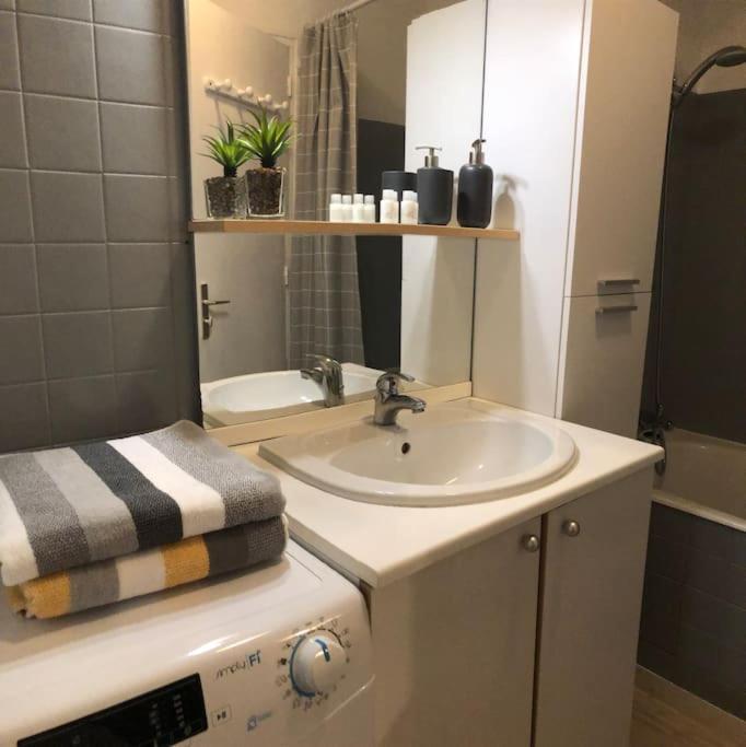 Appartement T2 Cosy Proche Centre Ville 瓦讷 外观 照片